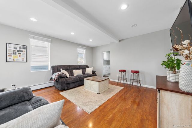 102 Clubhouse Road, Bellmore, NY 11710