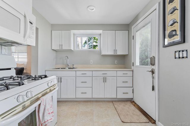 102 Clubhouse Road, Bellmore, NY 11710