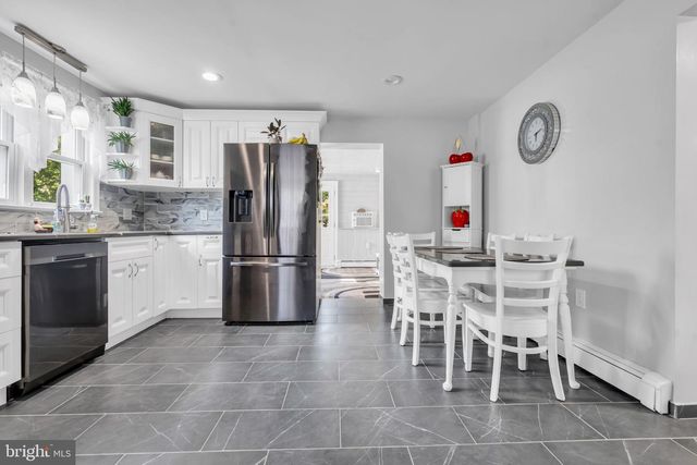 80 LOCUST AVE, Hamilton, NJ 08620