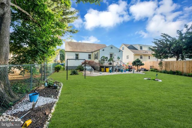 80 LOCUST AVE, Hamilton, NJ 08620