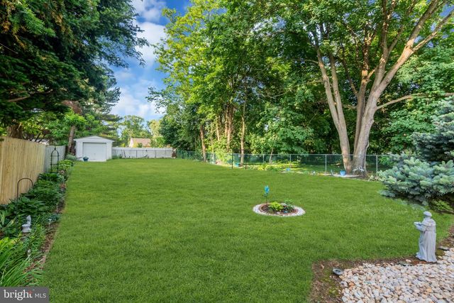 80 LOCUST AVE, Hamilton, NJ 08620