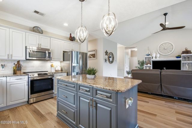 542 Wampee Street NW, Calabash, NC 28467