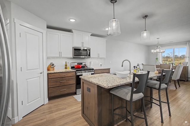 4689 Irvine Drive, Manhattan, KS 66502