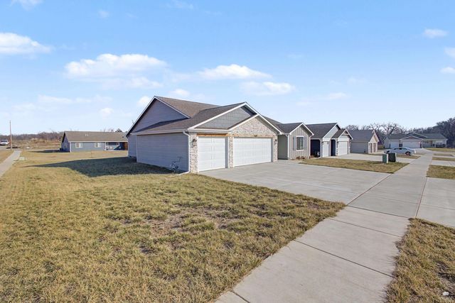 4689 Irvine Drive, Manhattan, KS 66502