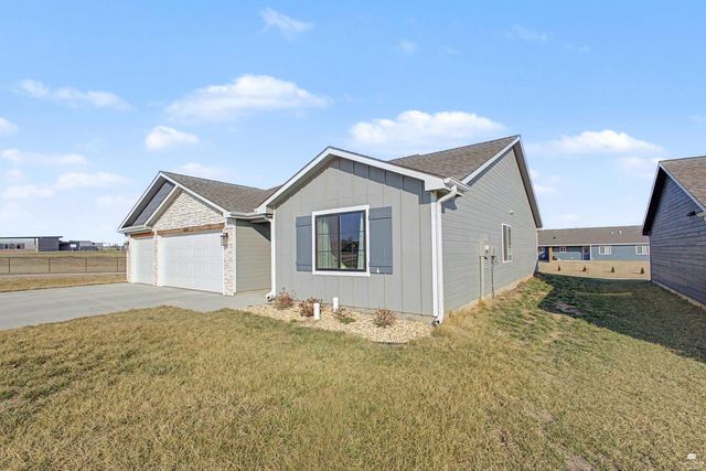 4689 Irvine Drive, Manhattan, KS 66502