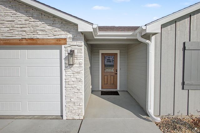 4689 Irvine Drive, Manhattan, KS 66502
