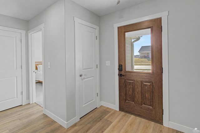 4689 Irvine Drive, Manhattan, KS 66502