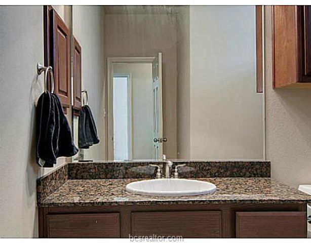 151 Forest Drive, College Station, TX 77840