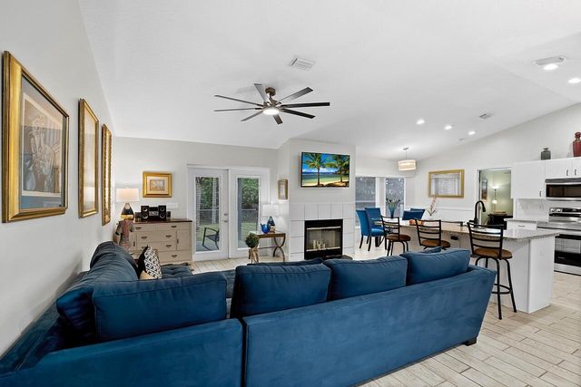 7830 94th Avenue, Vero Beach, FL 32967