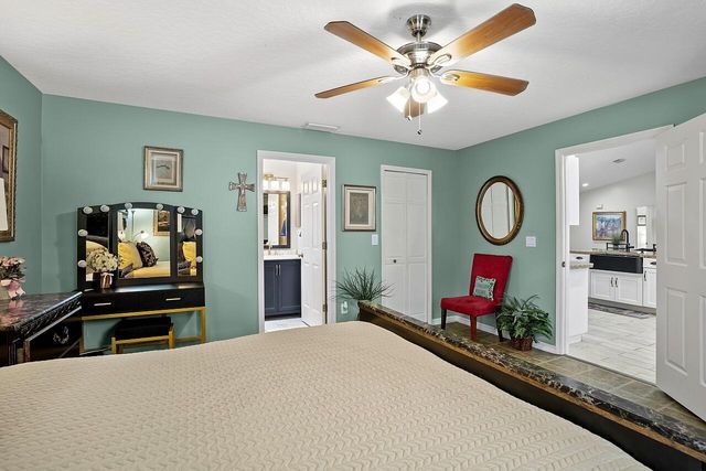 7830 94th Avenue, Vero Beach, FL 32967