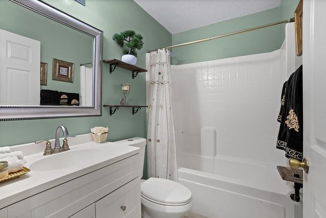 7830 94th Avenue, Vero Beach, FL 32967