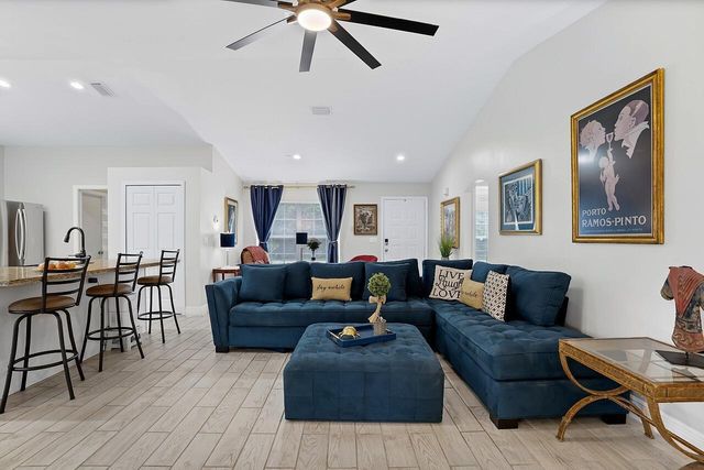 7830 94th Avenue, Vero Beach, FL 32967