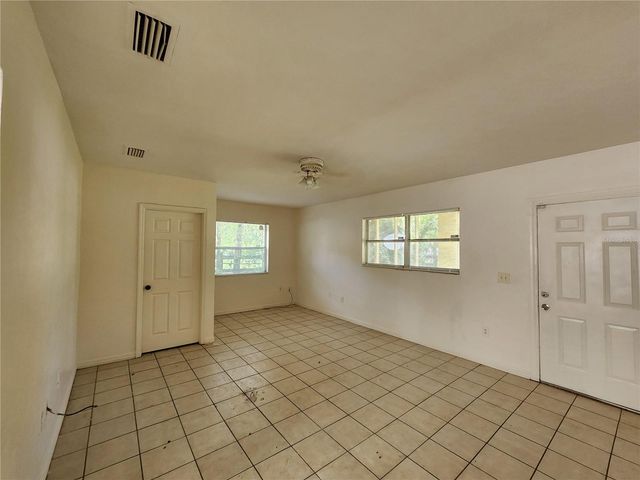 2831 NE 17 DRIVE, Gainesville, FL 32609