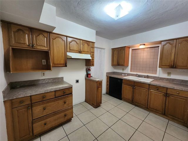 2831 NE 17 DRIVE, Gainesville, FL 32609