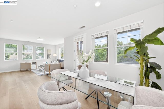 161 N L St 103, Livermore, CA 94550