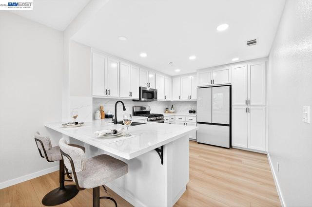 161 N L St 103, Livermore, CA 94550