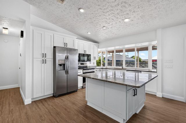 756 SW Ancona Road, Port St. Lucie, FL 34953