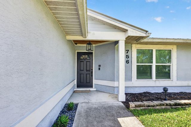 756 SW Ancona Road, Port St. Lucie, FL 34953