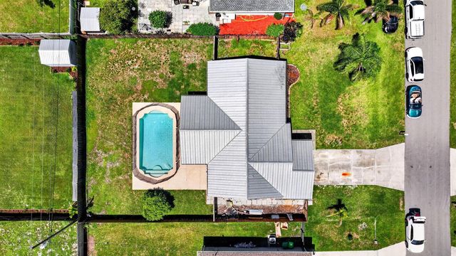 756 SW Ancona Road, Port St. Lucie, FL 34953