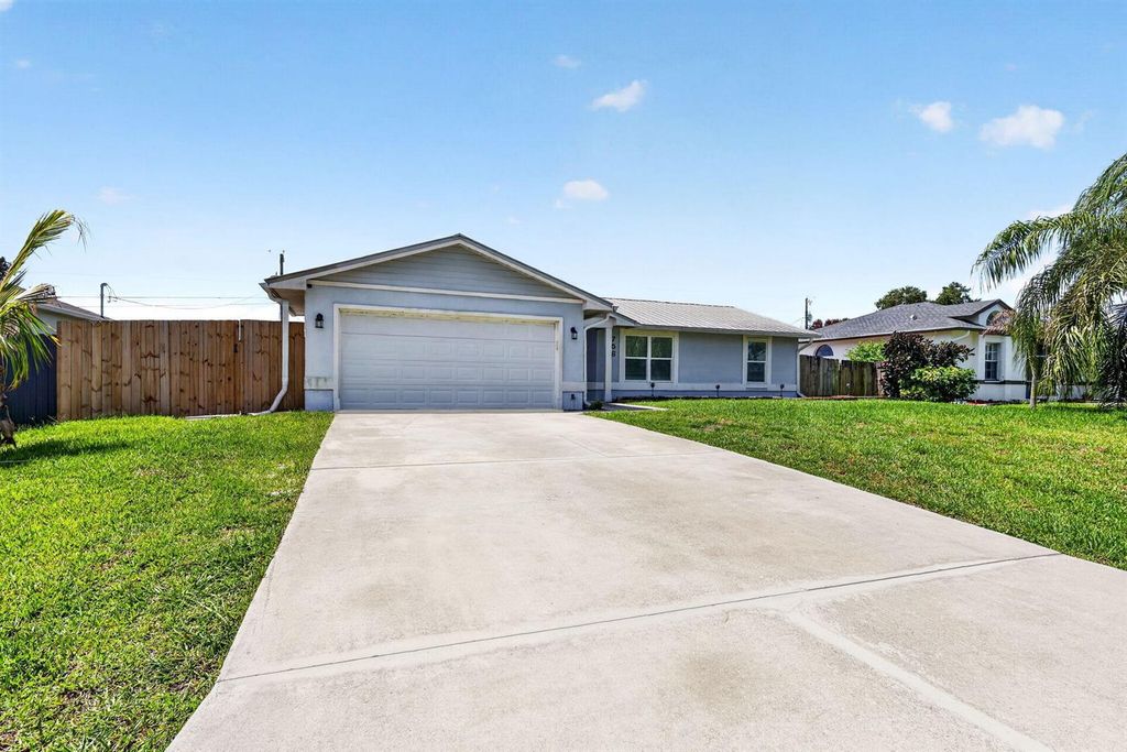 756 SW Ancona Road, Port St. Lucie, FL 34953