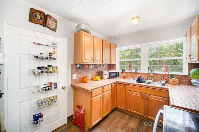 5331 Beam Lake Drive, Charlotte, NC 28216