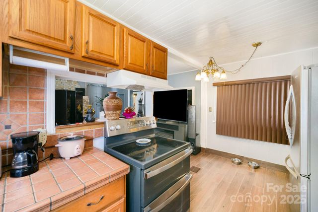 5331 Beam Lake Drive, Charlotte, NC 28216