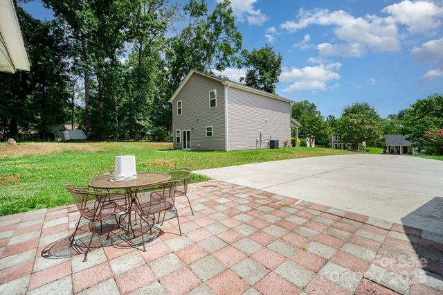 5331 Beam Lake Drive, Charlotte, NC 28216