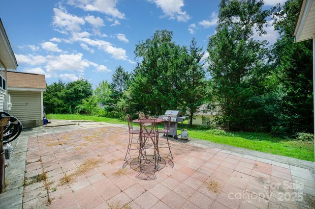 5331 Beam Lake Drive, Charlotte, NC 28216