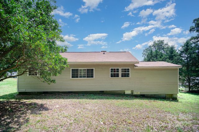 5331 Beam Lake Drive, Charlotte, NC 28216