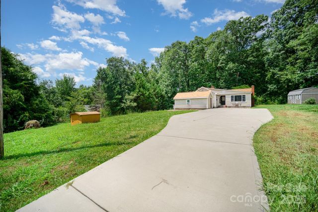 5331 Beam Lake Drive, Charlotte, NC 28216