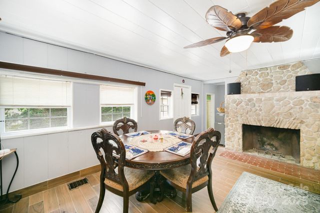 5331 Beam Lake Drive, Charlotte, NC 28216