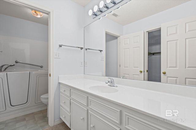 15 Stonebridge Court, Mobile, AL 36608