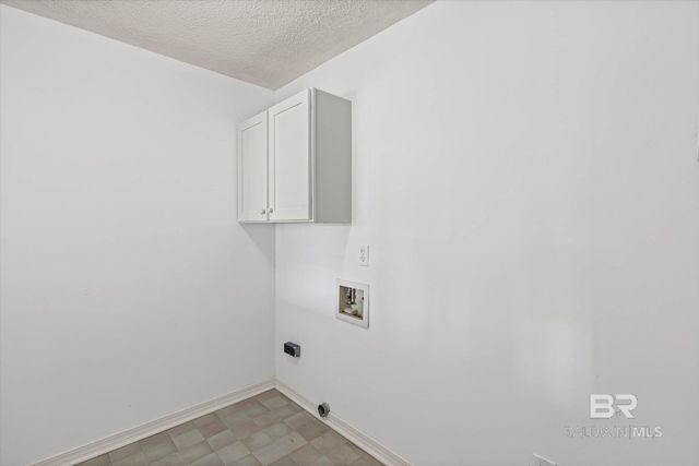 15 Stonebridge Court, Mobile, AL 36608