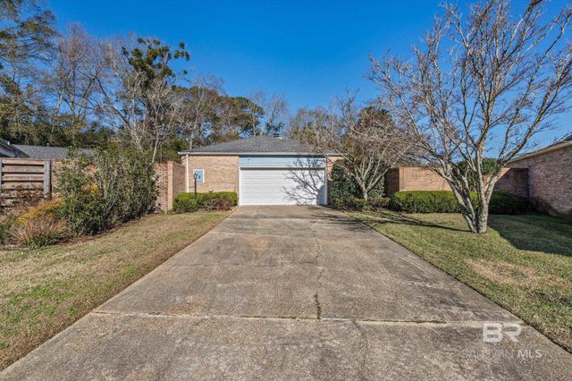 15 Stonebridge Court, Mobile, AL 36608