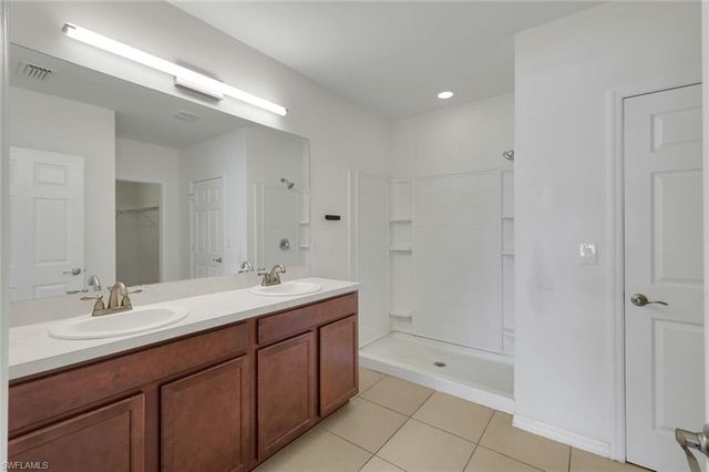 8117 Sandpiper RD, Fort Myers, FL 33967