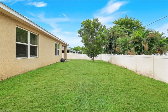 8117 Sandpiper RD, Fort Myers, FL 33967