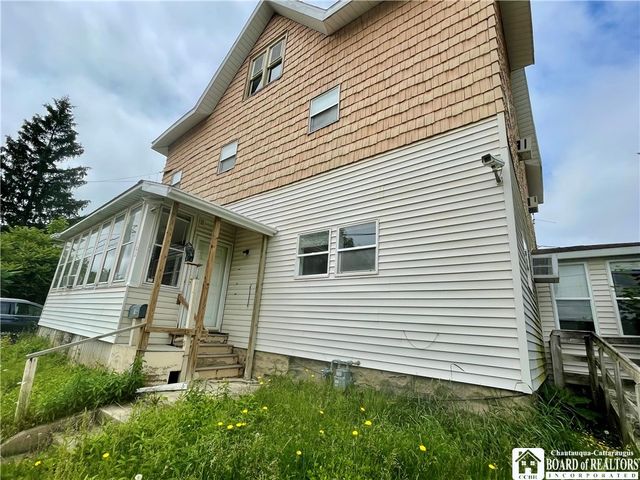 102 Broadhead Avenue, Jamestown, NY 14701