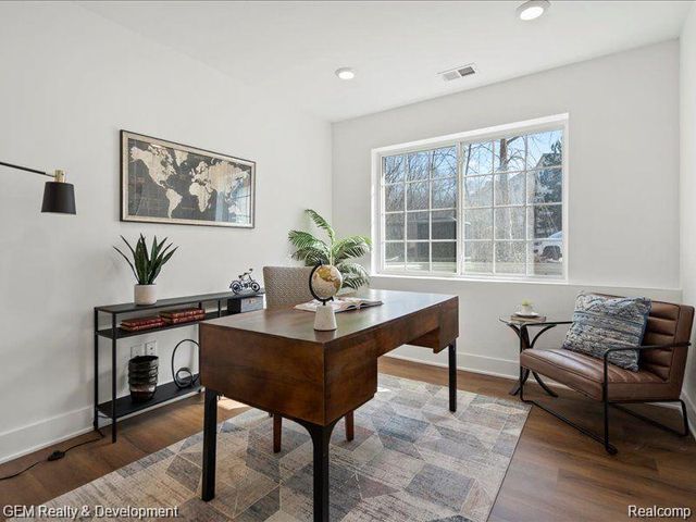 506 Village Lane, Milford, MI 48381