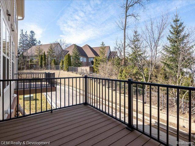 506 Village Lane, Milford, MI 48381