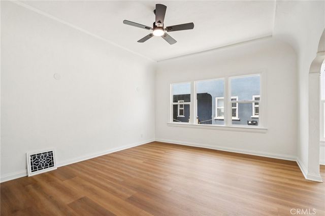 1112 W 64th Street, Los Angeles, CA 90044
