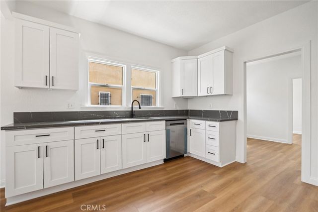 1112 W 64th Street, Los Angeles, CA 90044
