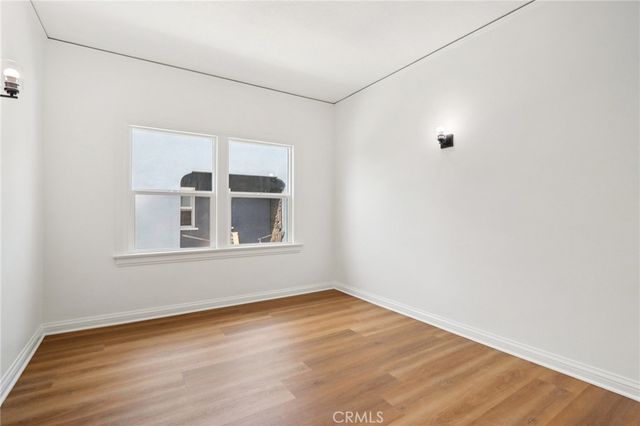 1112 W 64th Street, Los Angeles, CA 90044