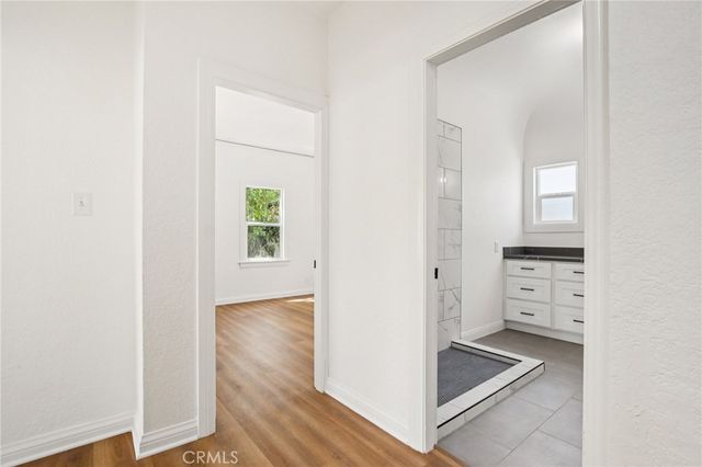 1112 W 64th Street, Los Angeles, CA 90044