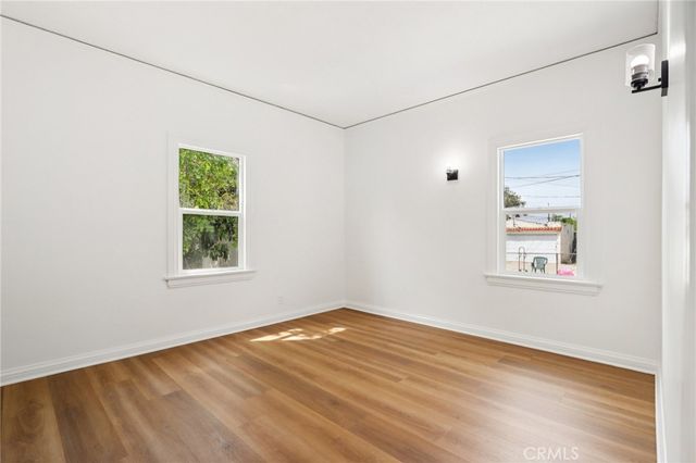 1112 W 64th Street, Los Angeles, CA 90044