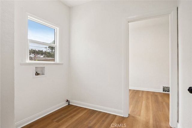1112 W 64th Street, Los Angeles, CA 90044