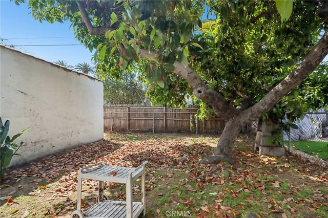 1112 W 64th Street, Los Angeles, CA 90044