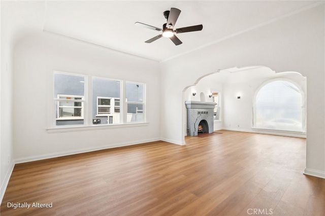 1112 W 64th Street, Los Angeles, CA 90044