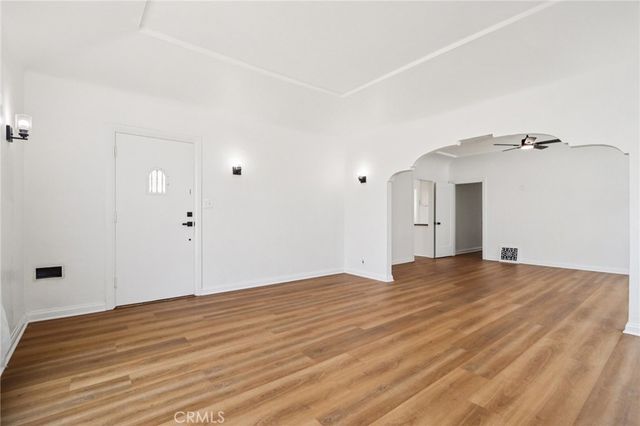 1112 W 64th Street, Los Angeles, CA 90044