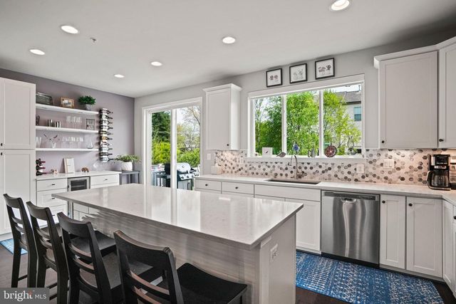23 BURLWOOD DR, Millersville, MD 21108