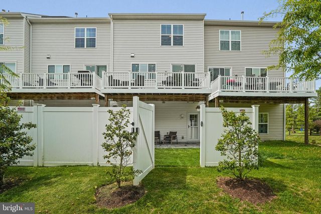 23 BURLWOOD DR, Millersville, MD 21108